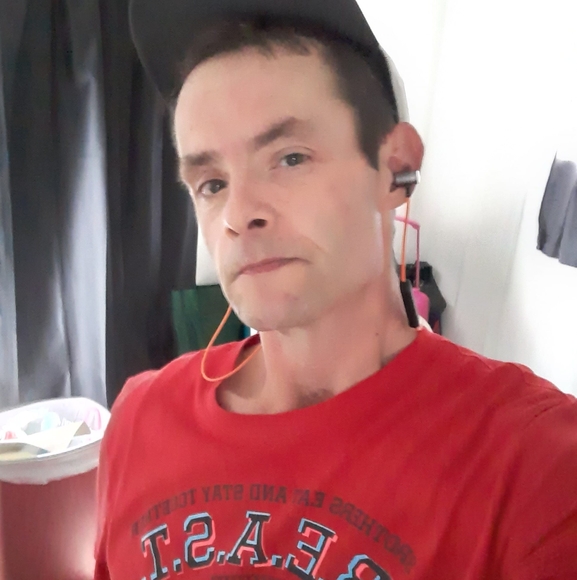 Profile Picture of Donnie Bunton (@buntondonnie269) on Poshmark