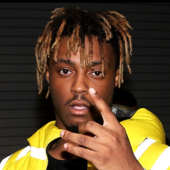 Profile Picture of Brayden James (@fortniteogsells) on Poshmark