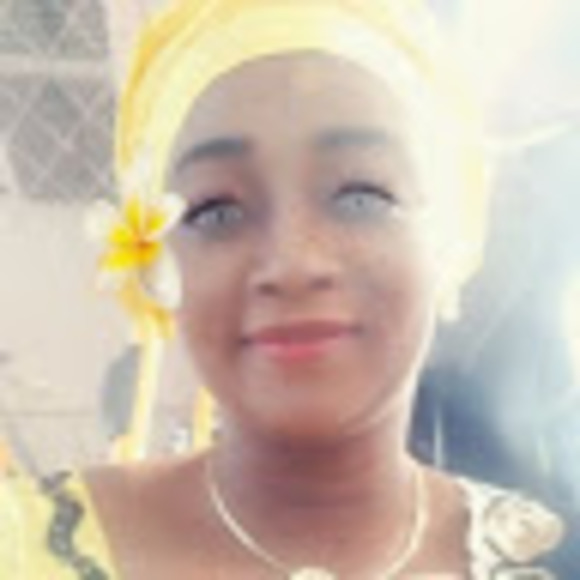 Profile Picture of Mariama Diallo (@mariamadiall939) on Poshmark