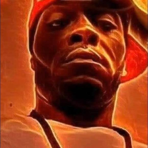 Profile Picture of Davere Mcclain (@daveremcclain) on Poshmark