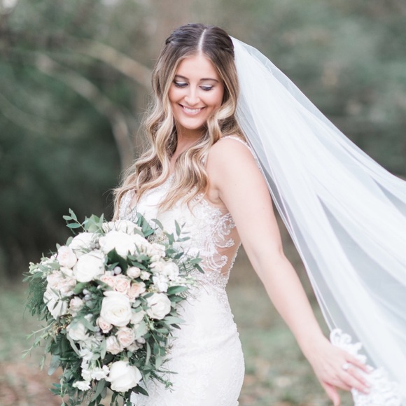 Ashlyn Younkins - Poshmark Profile Picture of Ashlyn Younkins (@ashlynyounkins) on Poshmark