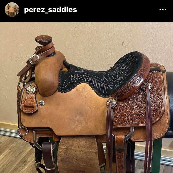 Profile Picture of Carlos Perez (@carlosperez510) on Poshmark