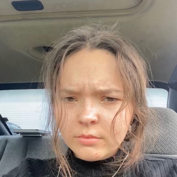 Profile Picture of Jasmine Bateman (@jasmine_bateman) on Poshmark