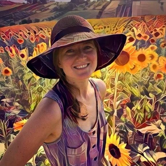 Profile Picture of Rebecca Paxton cianfrone (@rebbecapc) on Poshmark