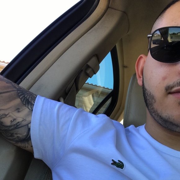 Profile Picture of Kevin Mikhail (@kevinmikhail) on Poshmark