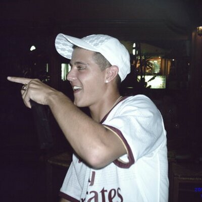 Profile Picture of Michael Binks (@badboybinkzy) on Twitter