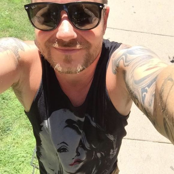 Profile Picture of Michael Brenkus (@suknerb) on Poshmark