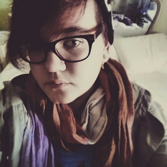 Profile Picture of Shepard Fairfax (@shepfax) on Poshmark