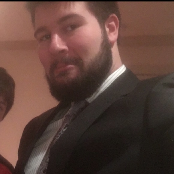 Profile Picture of William Cook (@williamcooks) on Poshmark