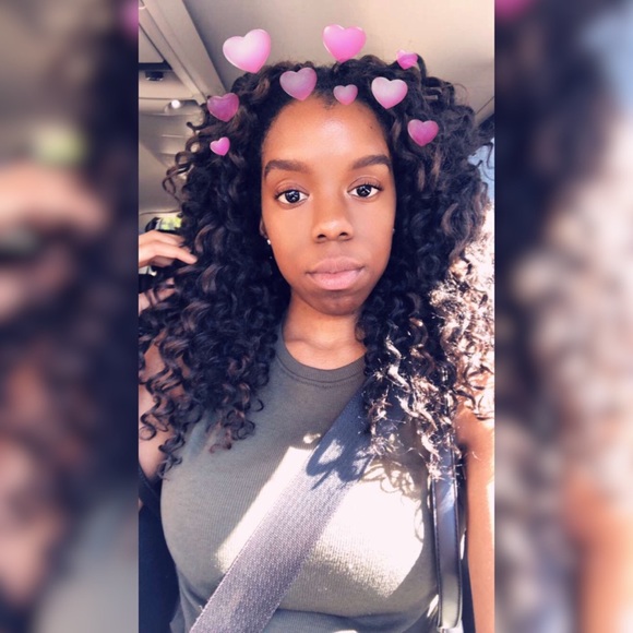 Profile Picture of Amani Moore (@amanimoore) on Poshmark