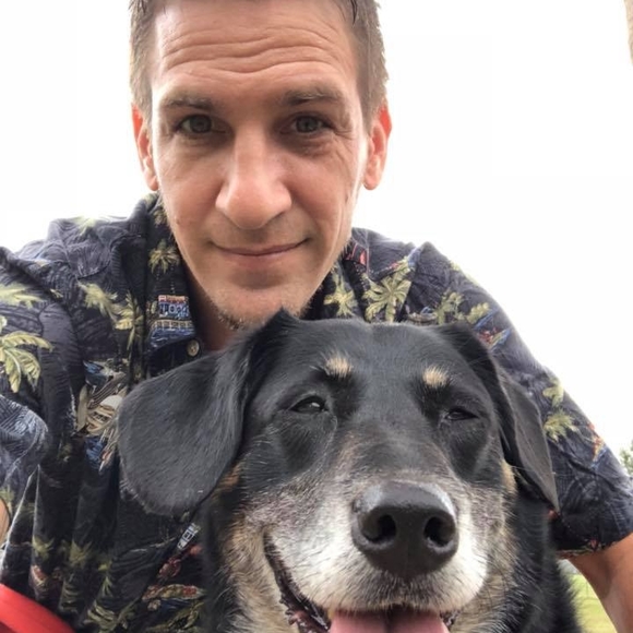 Profile Picture of Mark Mincel (@mark_mincel) on Poshmark