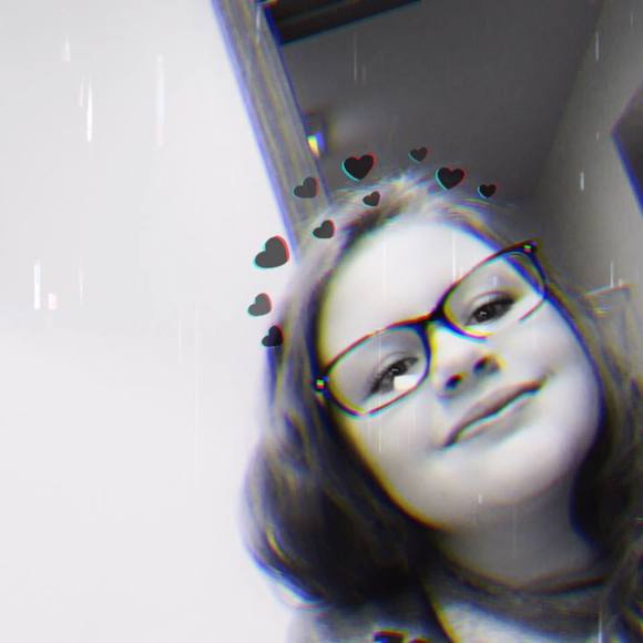 Profile Picture of Kyleigh Fugate (@kysugarplum07) on Poshmark