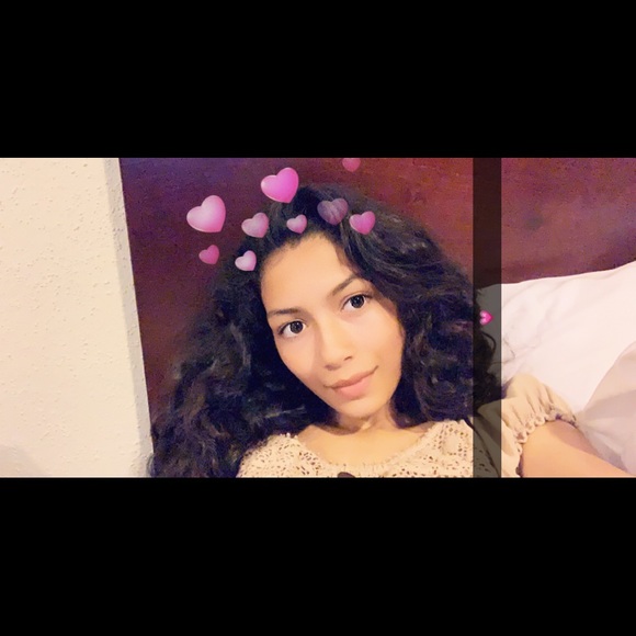 Profile Picture of Briana Valdez (@lbriana47) on Poshmark