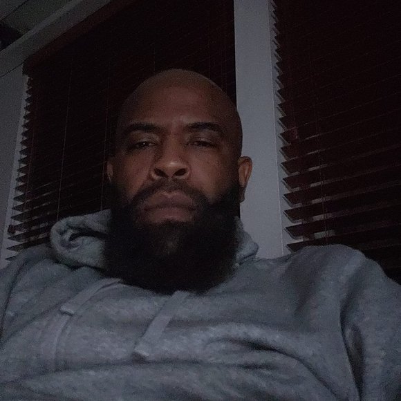 Profile Picture of Aaron a-lo Lowman (@alo8088) on Poshmark