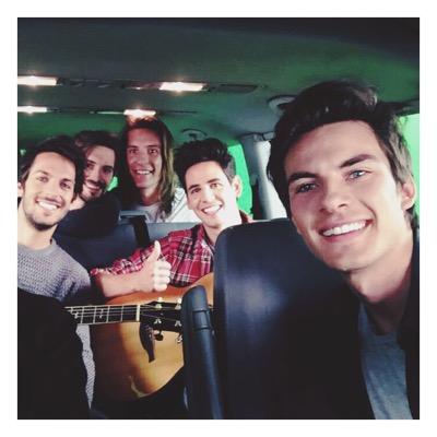 Profile Picture of English Dviciosa (@DVICIOENG) on Twitter