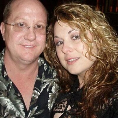 Profile Picture of Mona & Michael Shaw (@MonaMichaelShaw) on Twitter