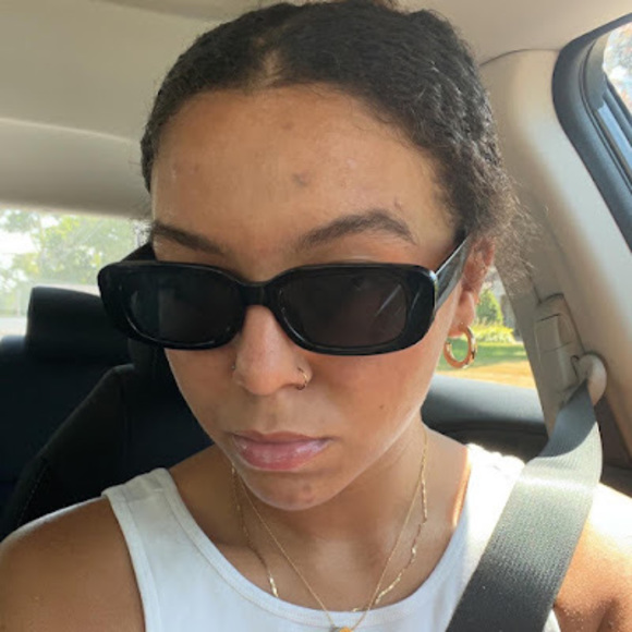 Profile Picture of Amirah Harris (@amirahharris04) on Poshmark