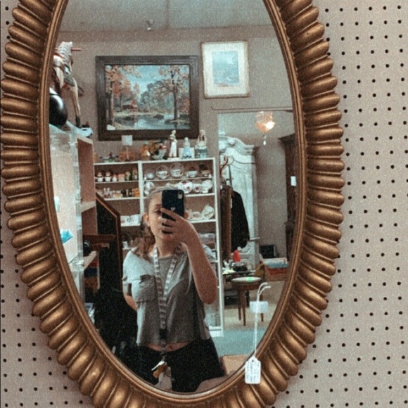 Profile Picture of Sydney Smades (@sydney_smades) on Poshmark