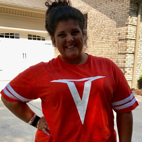 Profile Picture of Courtney Shearin (@c_shearin35) on Poshmark