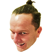 Profile Picture of LENN (@HeyLenn) on Youtube