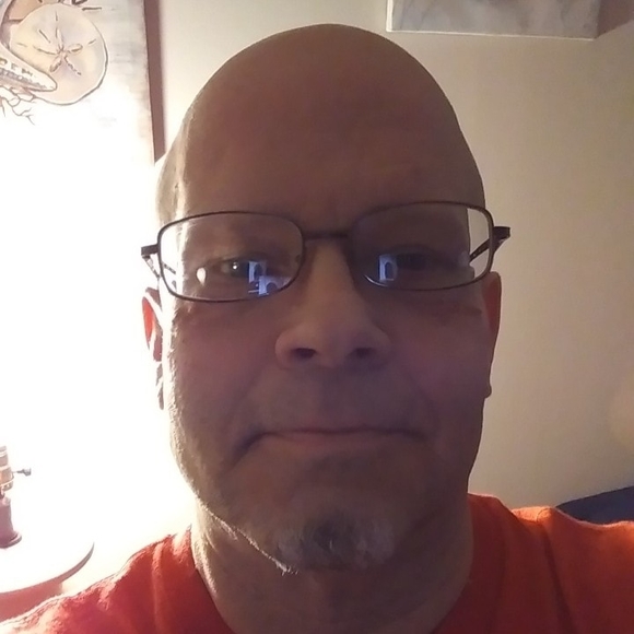 Profile Picture of Robert Demcher (@robertdemcher) on Poshmark