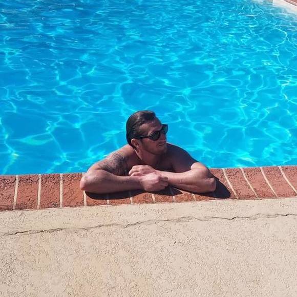 Profile Picture of Michael Potthoff (@mp3php) on Poshmark