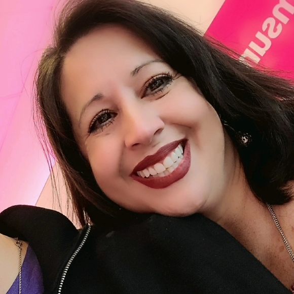 Profile Picture of Elaine Archibeque (@oksobye3) on Poshmark