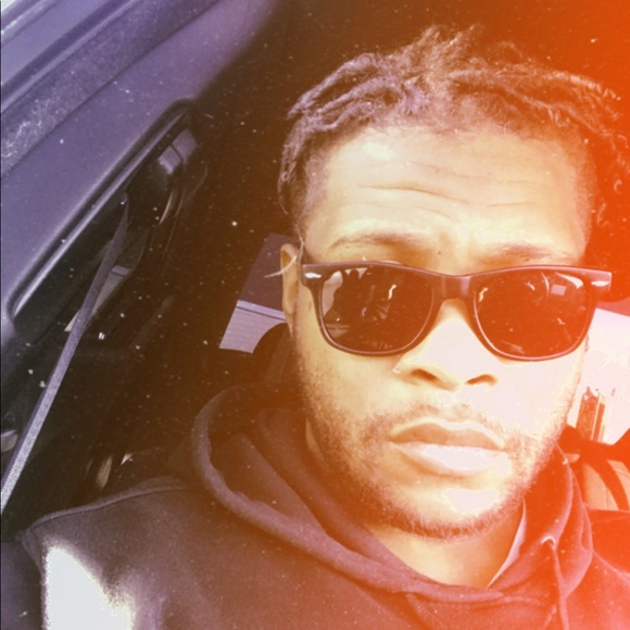 Profile Picture of Carl Brackens (@iamkiingtut) on Poshmark