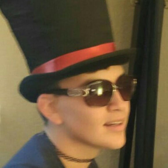 Kayla Madril - Poshmark Profile Picture of Kayla Madril (@kayladanielle35) on Poshmark