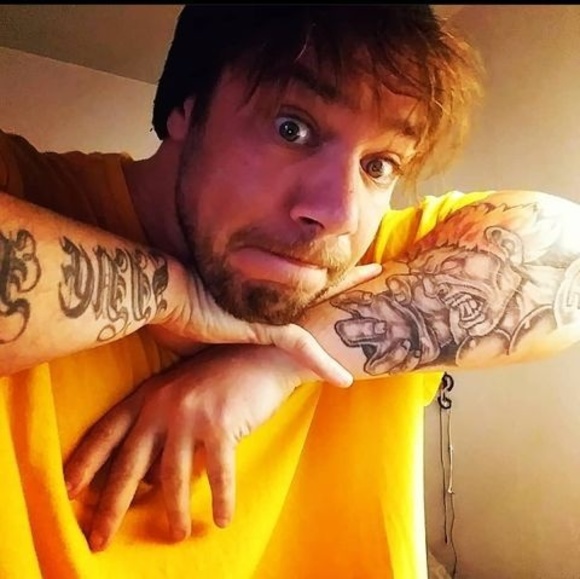 Profile Picture of Tyler Gates (@gatorgates84) on Poshmark