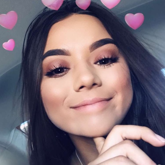 Profile Picture of Tyra Craig (@tyra044) on Poshmark