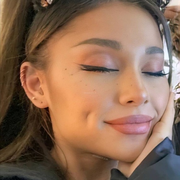 Profile Picture of Setareh Rahimpour (@setarehhhh) on Poshmark