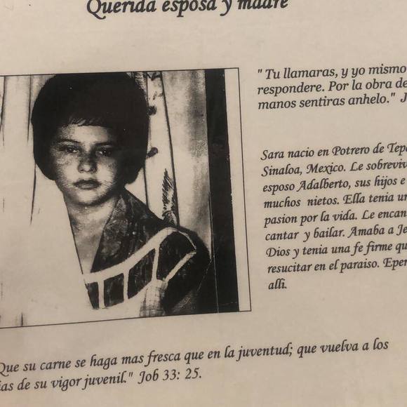 Profile Picture of Glenda Luna (@glendaluna) on Poshmark