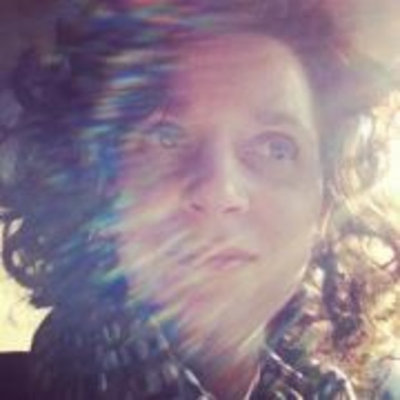 Profile Picture of Lilliam Hayes (@danicotton) on Poshmark