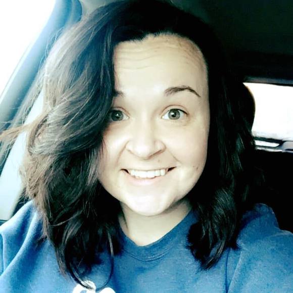 Profile Picture of Annie Welner (@awelner2008) on Poshmark