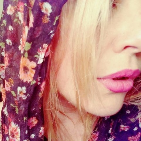 Profile Picture of Mandie Abegg (@turtlekisses88) on Poshmark