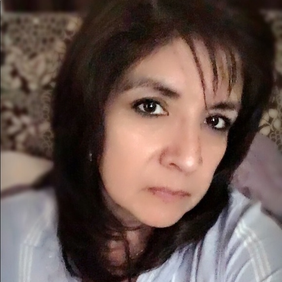Profile Picture of Rosa Chavez (@rosa050) on Poshmark
