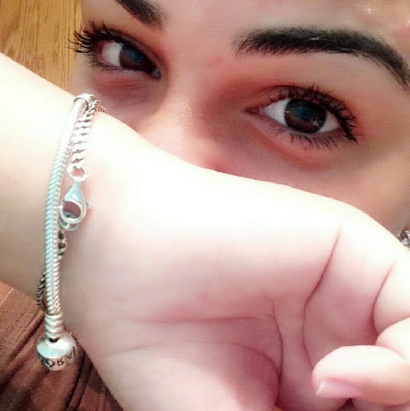 Profile Picture of Michelle Hidalgo (@chelmi20) on Poshmark