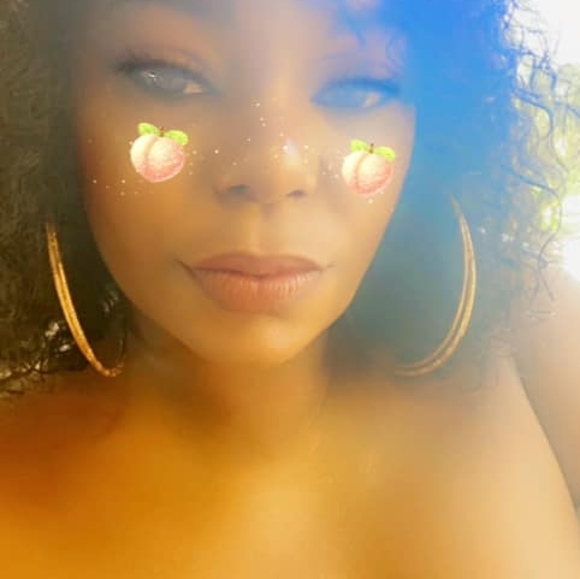 Profile Picture of Ladonna Smith (@sladonna88) on Poshmark