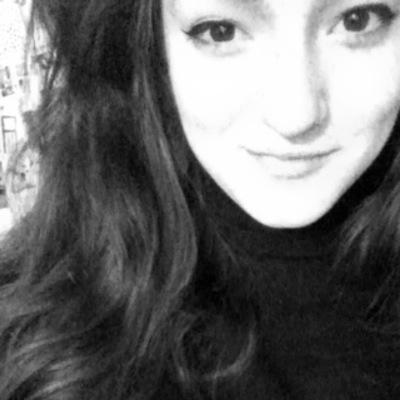 Profile Picture of Phoebe Phillips (@Phoeblez) on Twitter