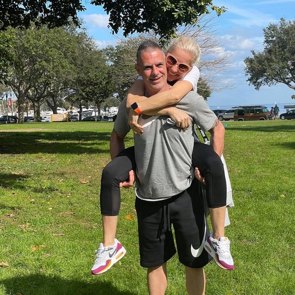 Profile Picture of Erzsebet Gulyas (@p_gulyas) on Poshmark