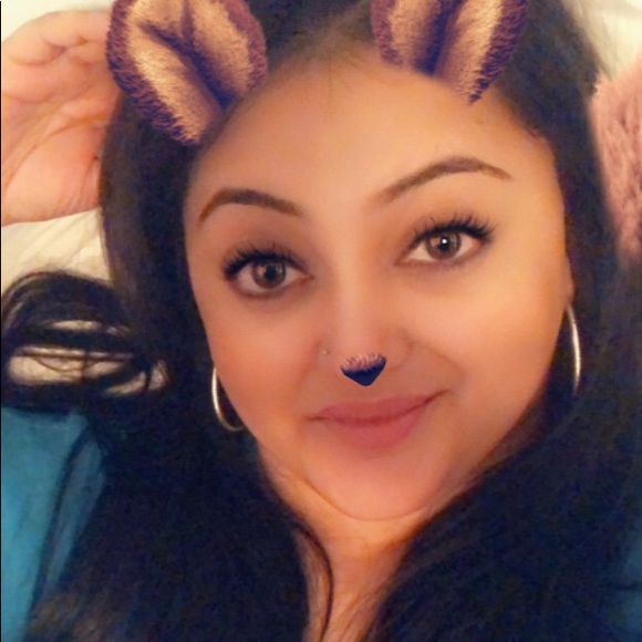 Profile Picture of Priyanka Upadhyay (@priyankaus) on Poshmark