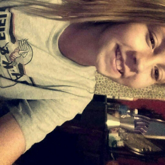 Profile Picture of Jenna Sorrell (@sorrell_2) on Poshmark