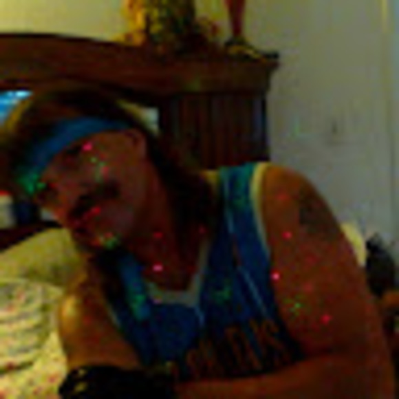 Profile Picture of Carl Freeman (@carllee20012u) on Poshmark