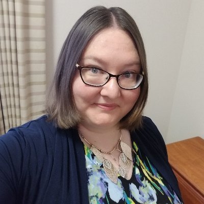 Profile Picture of Lynn Reid (@lreid1114) on Twitter