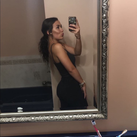 Elle Cannavo - Poshmark Profile Picture of Elle Cannavo (@elcann) on Poshmark