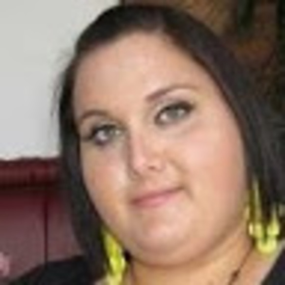 Profile Picture of Dawn Herd (@dawnherd86) on Poshmark