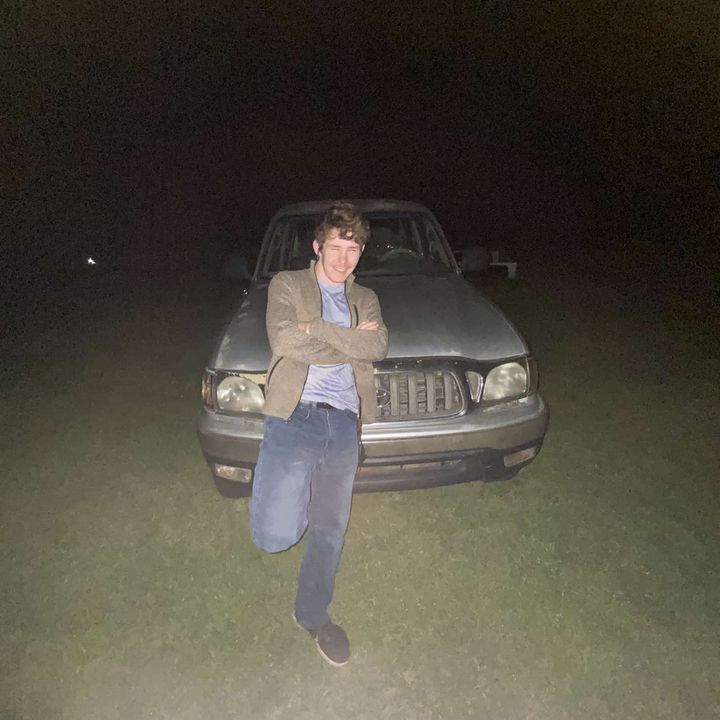 Profile Picture of John Brody (@onepoorteenager) on Tiktok