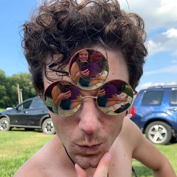 Profile Picture of Gus Whatcott (@emonglassworks) on Poshmark