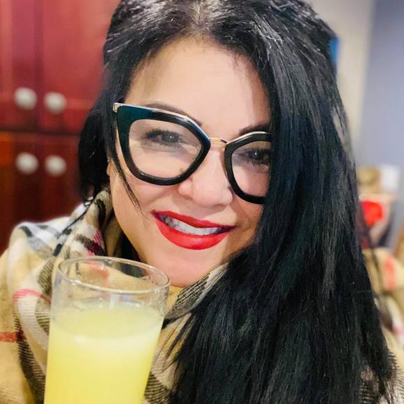 Profile Picture of Skarlett Skarlett (@louloukann) on Poshmark